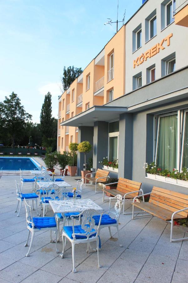 Hotel Korekt Piest'any Exteriér fotografie